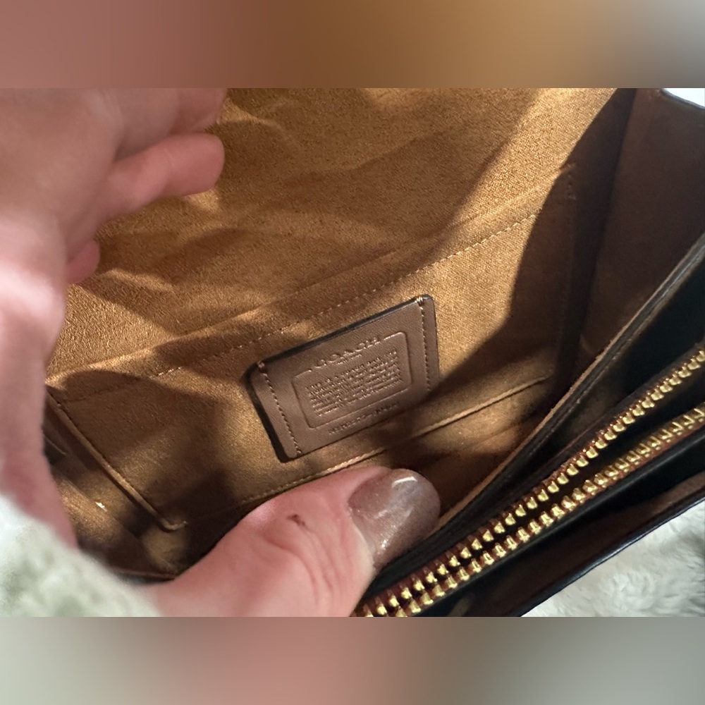 Coach Klare Crossbody Bag In Signature With Rivets - Picture 15 of 16